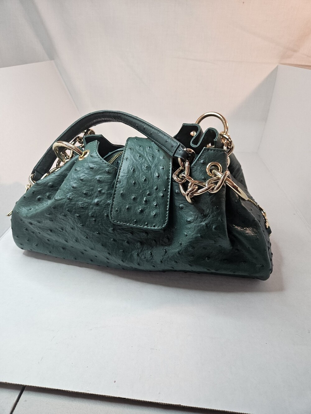 ISABELLA ADAMS Green Ostrich-Texture Women's Handbag with Gold Chain Hardware